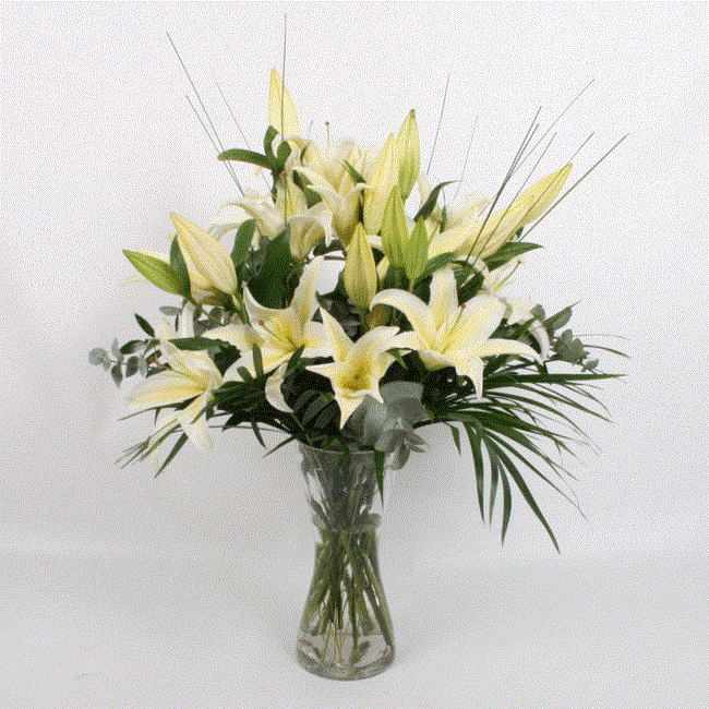 CLASSIC WHITE LILIES